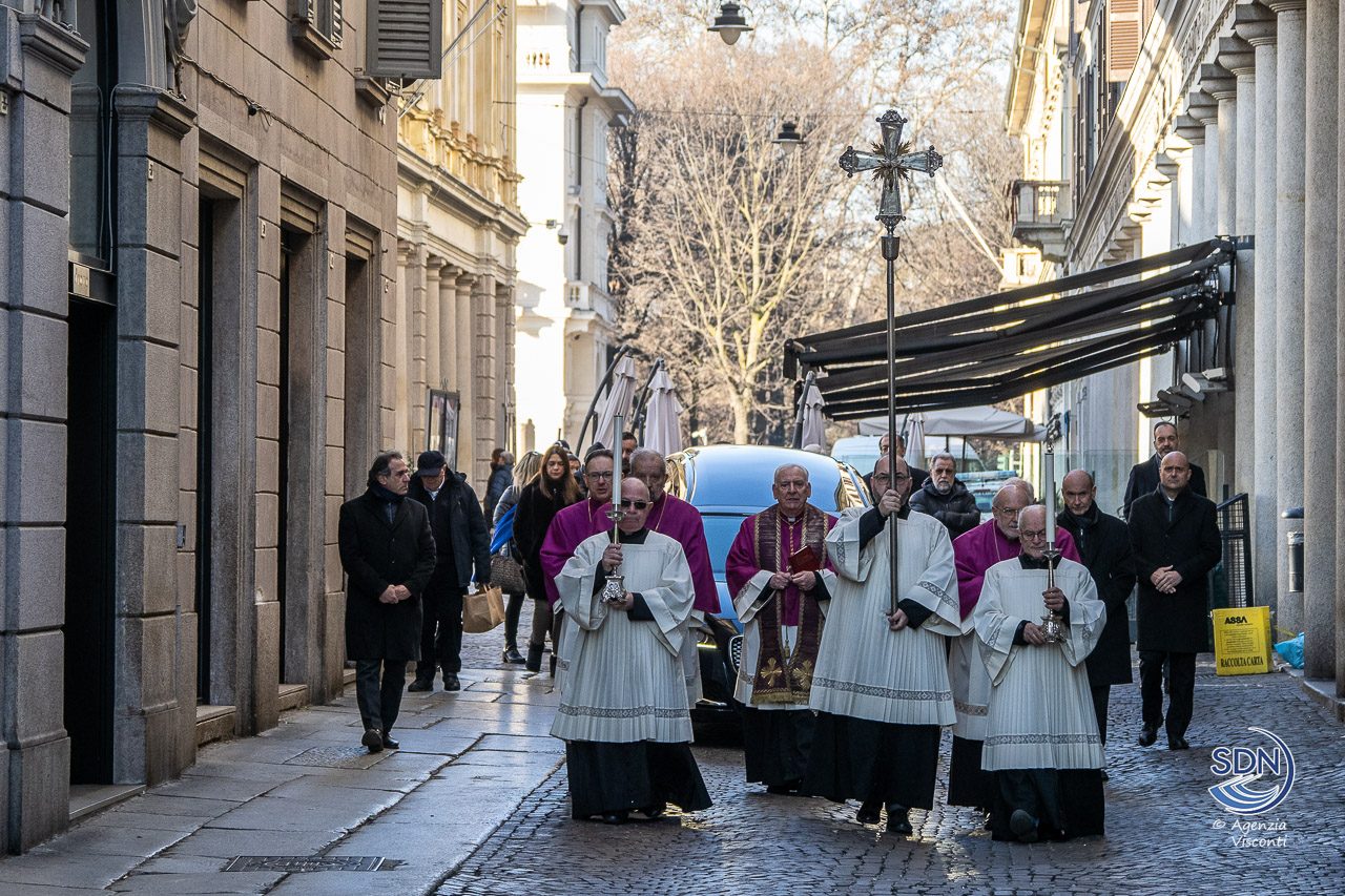 Funerale don Gianni Colombo Novara Duomo 1° febbraio 2023