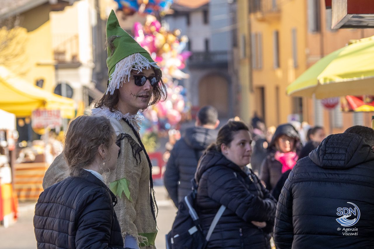 La sfilata del Carnevale 2023 ad Oleggio