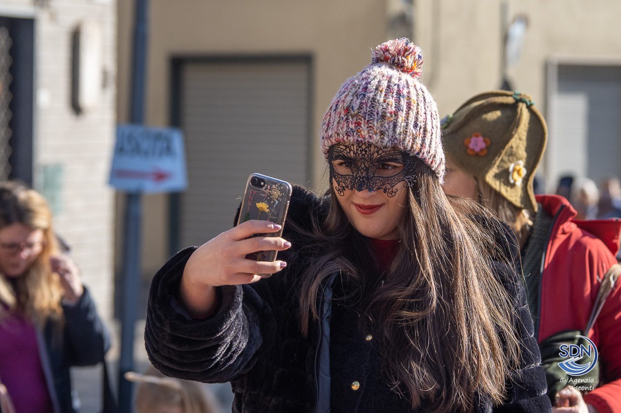 La sfilata del Carnevale 2023 ad Oleggio