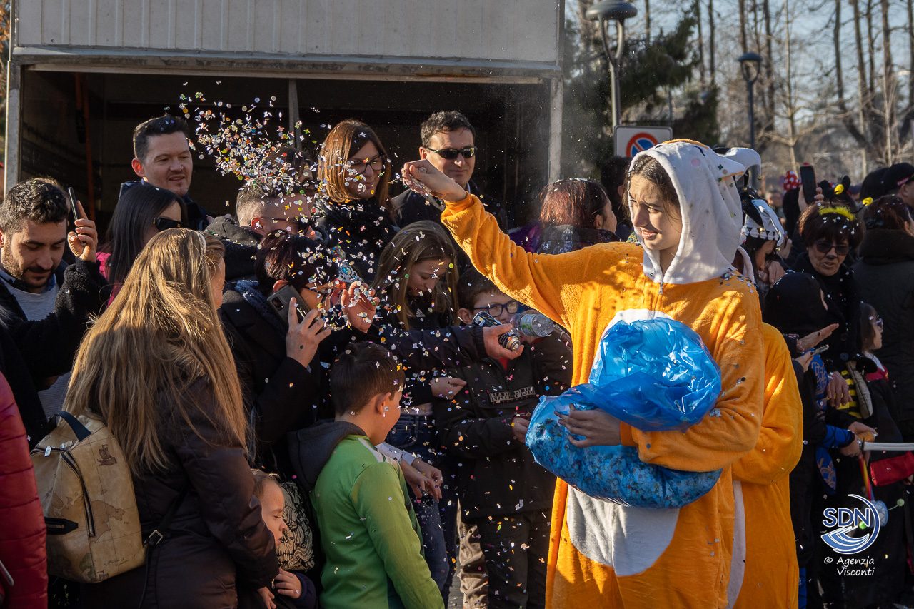 La sfilata del Carnevale 2023 ad Oleggio