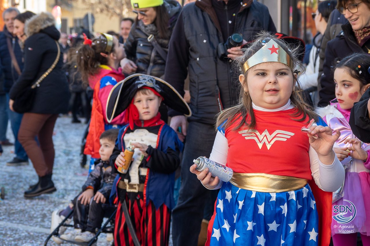 La sfilata del Carnevale 2023 ad Oleggio