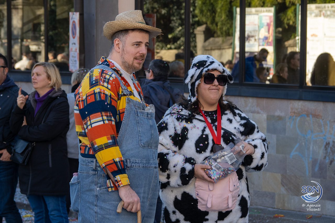 La sfilata del Carnevale 2023 ad Oleggio