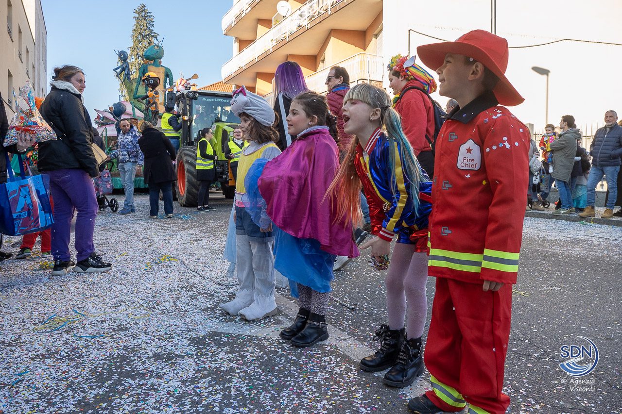 La sfilata del Carnevale 2023 ad Oleggio