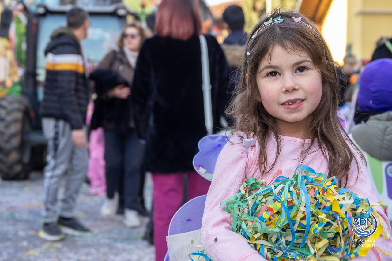 La sfilata del Carnevale 2023 ad Oleggio