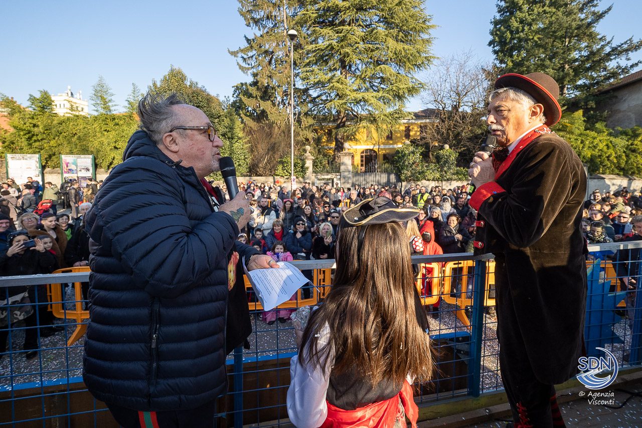 La sfilata del Carnevale 2023 ad Oleggio
