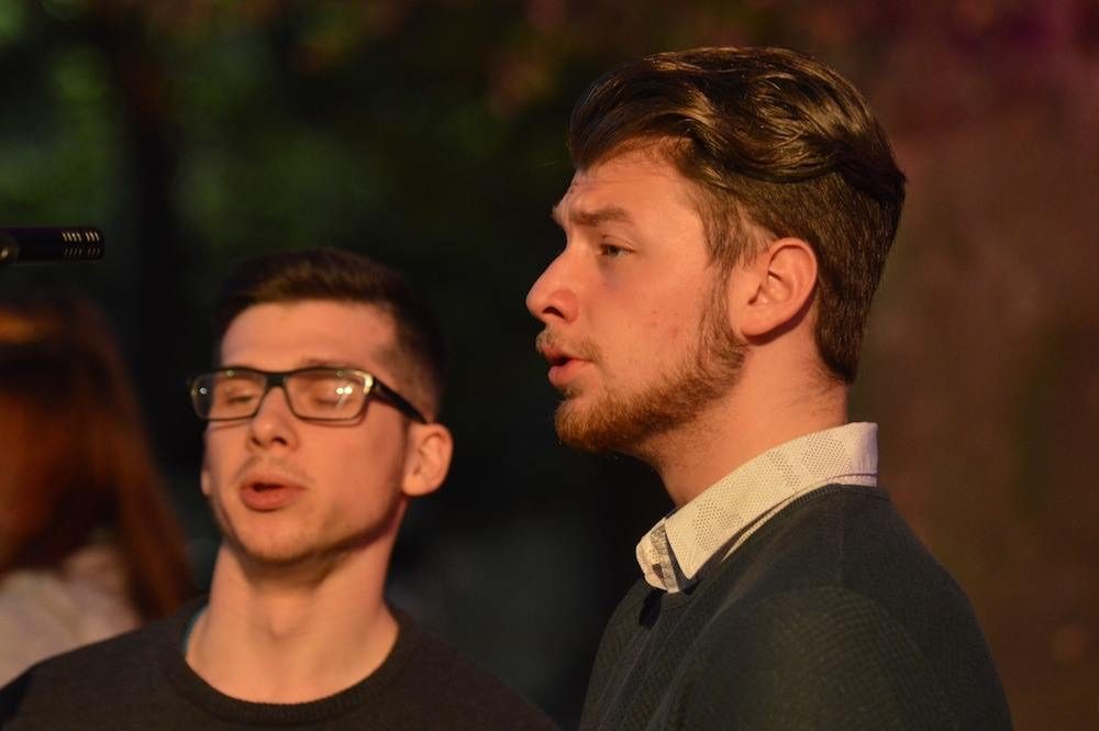 La Veglia delle Palme 2017 dei giovani con il vescovo Franco Giulio Brambilla a Domodossola