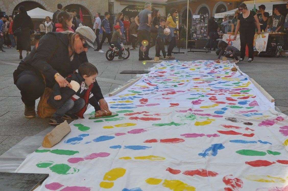 La Veglia delle Palme 2017 dei giovani con il vescovo Franco Giulio Brambilla a Domodossola