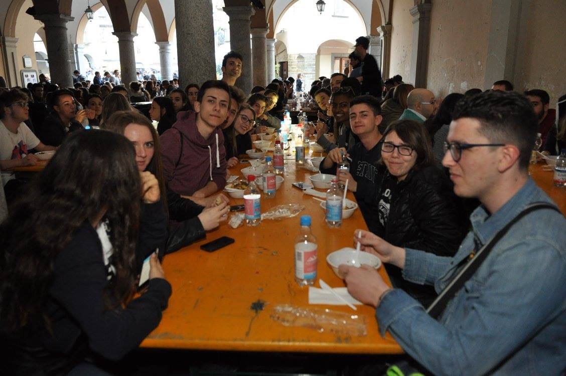 La Veglia delle Palme 2017 dei giovani con il vescovo Franco Giulio Brambilla a Domodossola