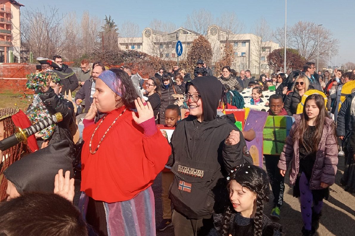 Bimbi in sfilata