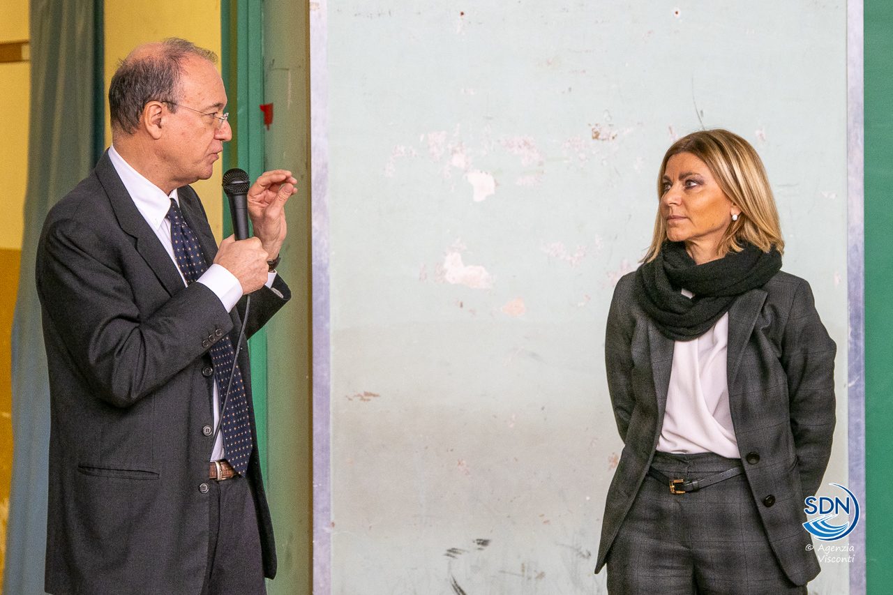 Il Ministro dell'Istruzione Giuseppe Valditara in visita nelle scuole di Novara