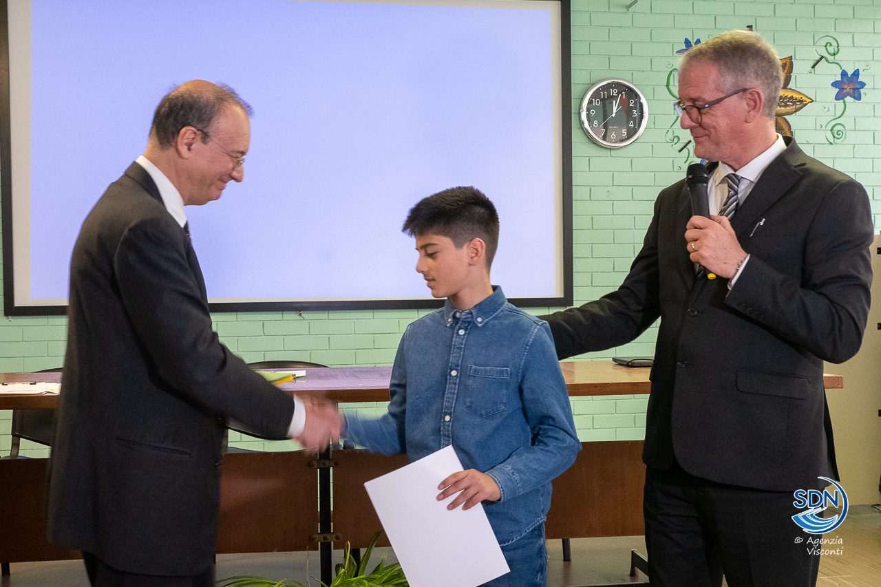 Il Ministro dell'Istruzione Giuseppe Valditara in visita nelle scuole di Novara