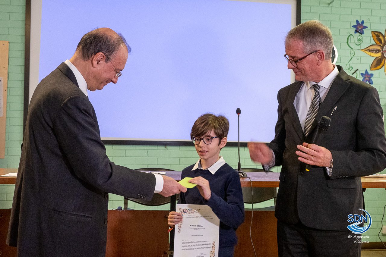 Il Ministro dell'Istruzione Giuseppe Valditara in visita nelle scuole di Novara