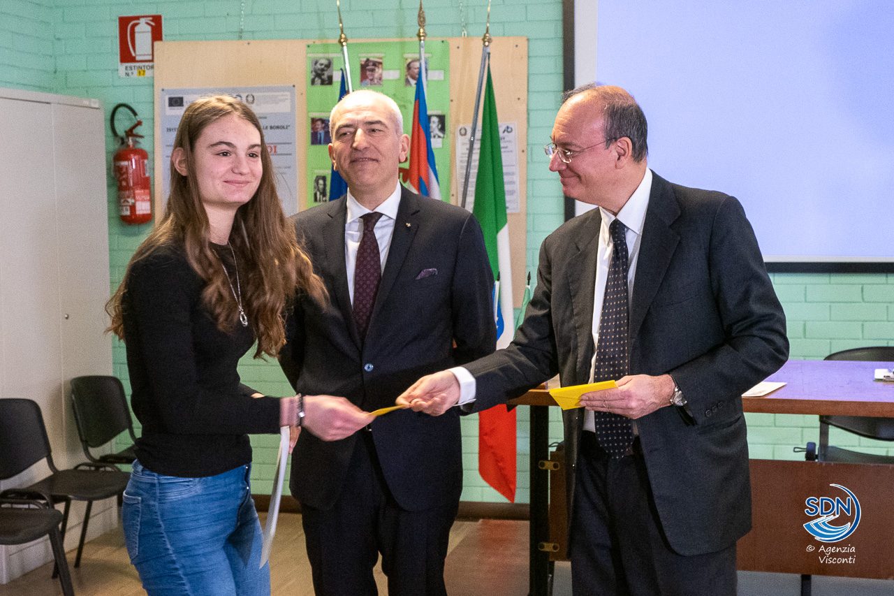 Il Ministro dell'Istruzione Giuseppe Valditara in visita nelle scuole di Novara