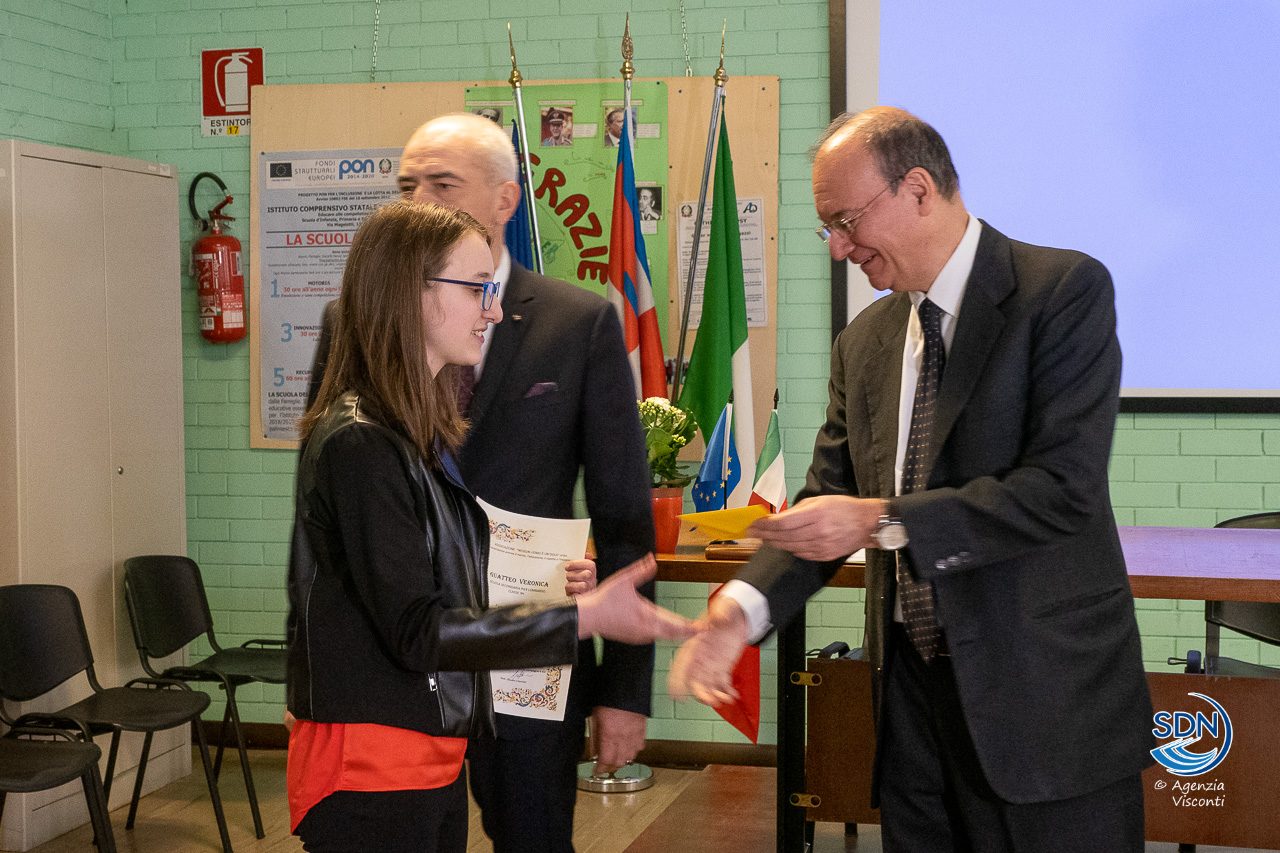 Il Ministro dell'Istruzione Giuseppe Valditara in visita nelle scuole di Novara