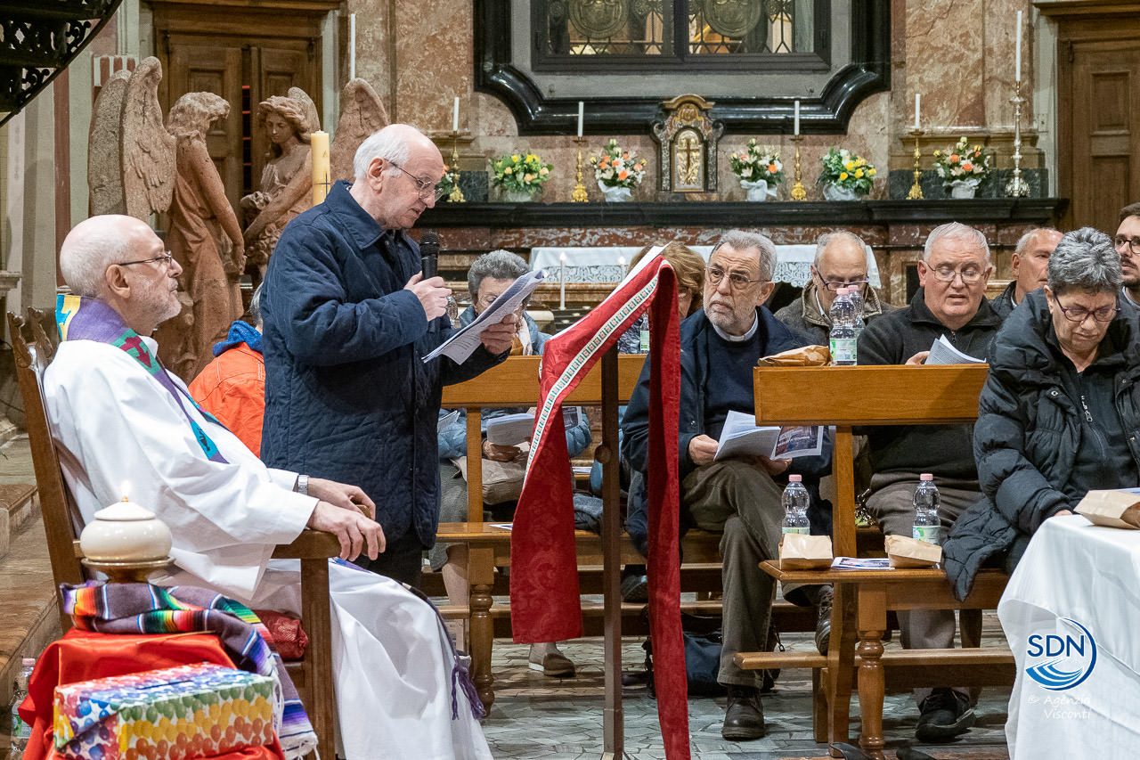 Un momento della cena di digiuno per la veglia dei missionari martiri che si è tenuta a Cerano il 24 marzo 2023