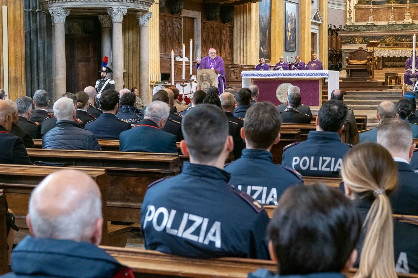 La messa del precetto pasquale in cattedrale a Novara, Pasqua 2023