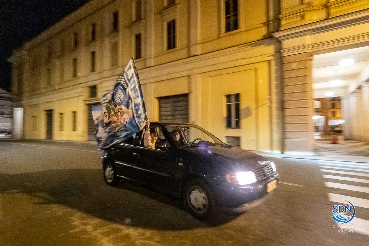 Festa-Scudetto-del-Napoli-a-Novara-040016