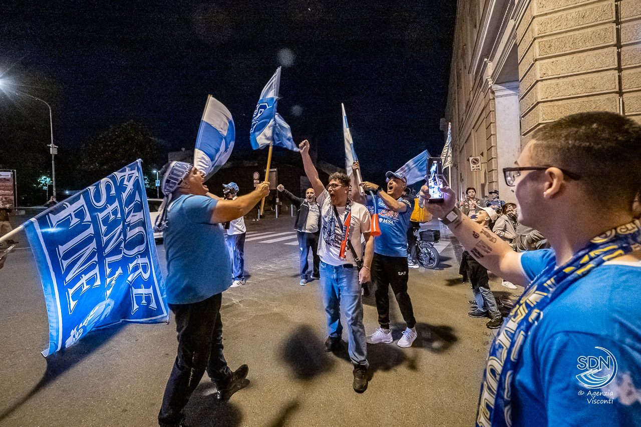 Festa-Scudetto-del-Napoli-a-Novara-040079