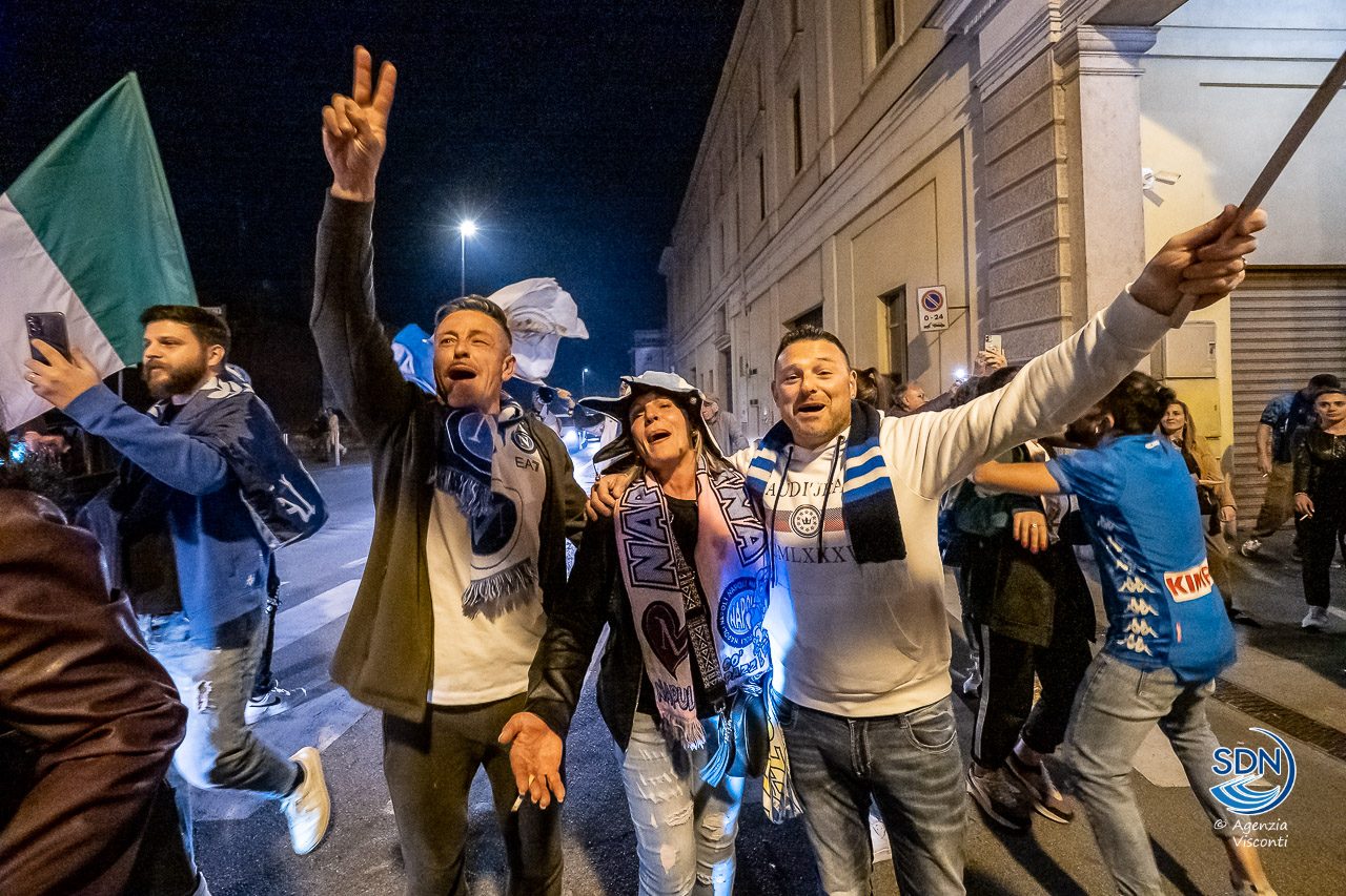 Festa-Scudetto-del-Napoli-a-Novara-040154
