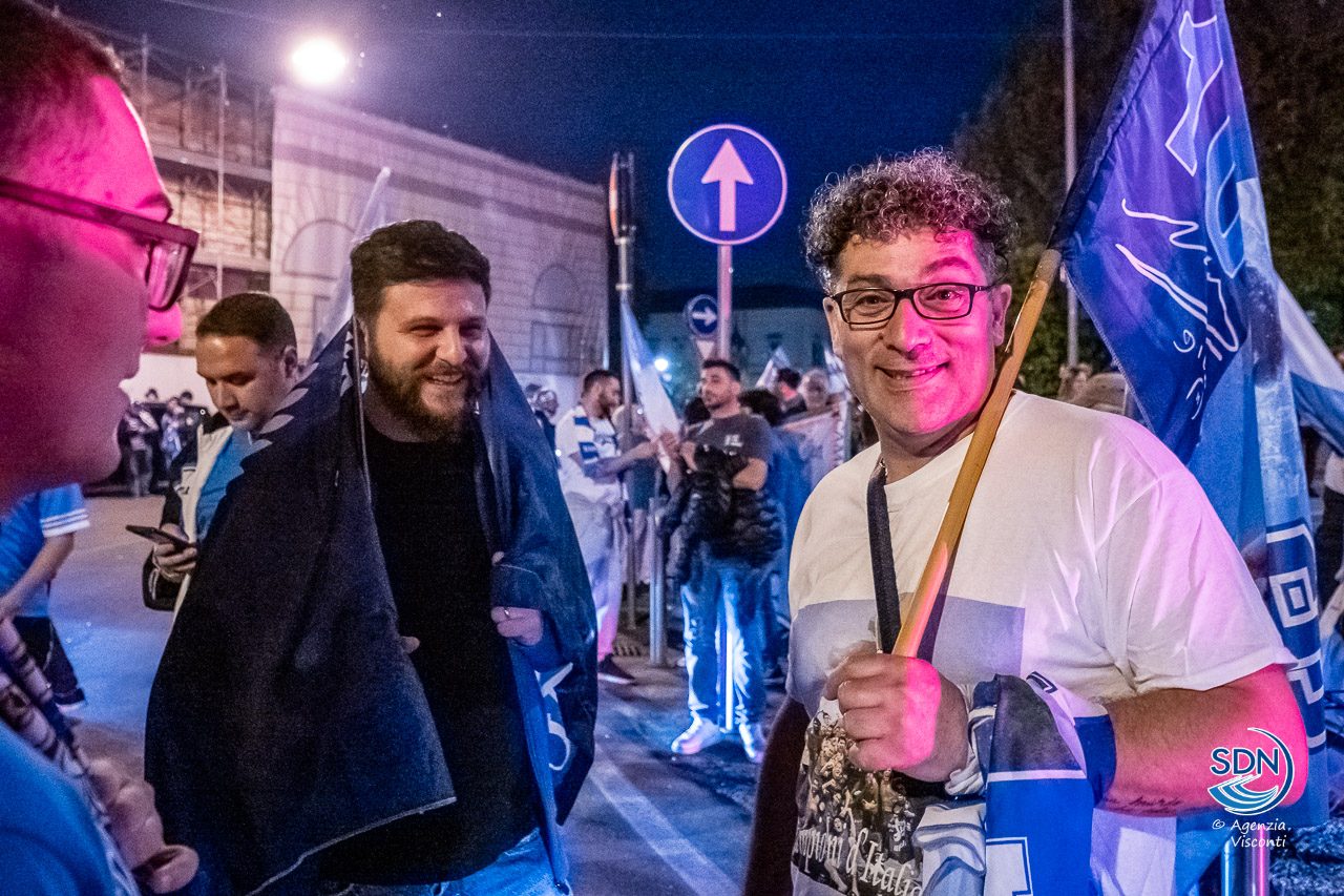 Festa-Scudetto-del-Napoli-a-Novara-040264