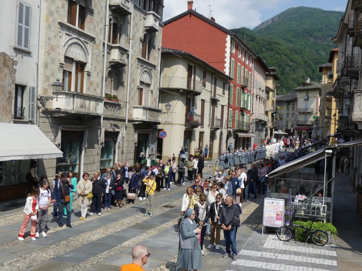 MadreGuainiVenerabileProcessione8