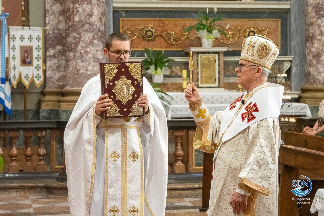Padre Dionisio Lachovicz con padre Yuriy Ivanyuta