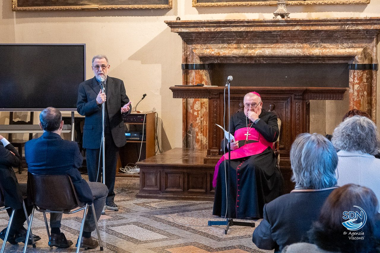 Auguri-vescovo-brambilla-autorità-natale-2023_2