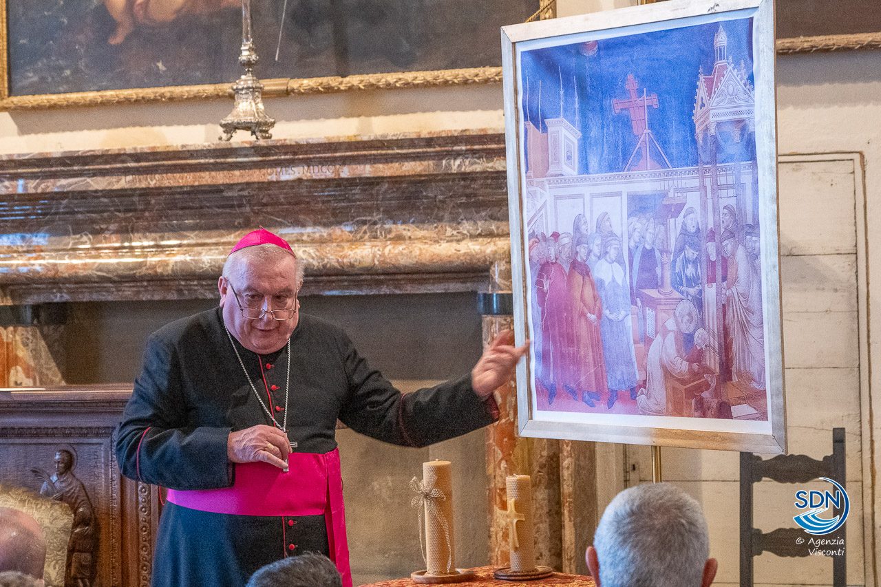 Auguri-vescovo-brambilla-autorità-natale-2023_8