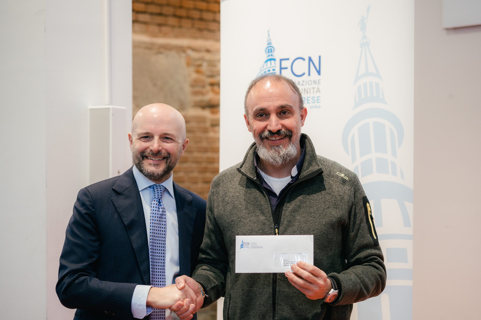 Parrocchia Galliate con Presidente FCN Prof. Davide Maggi
