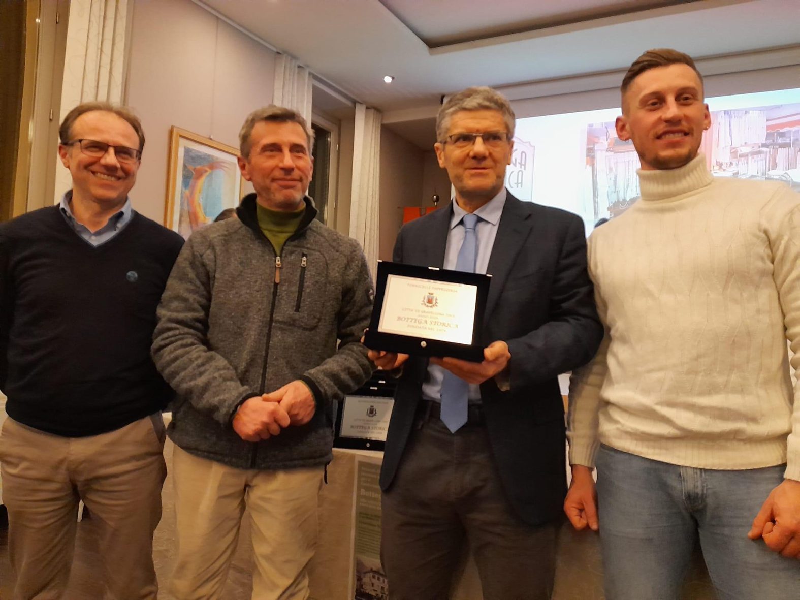botteghe storiche gravellona toce Tappezzeria Torricelli