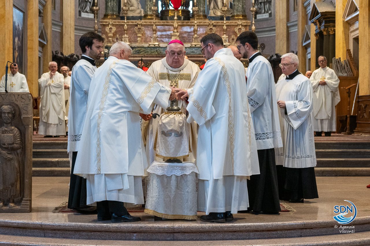 Messa Crismale 2024 Diocesi di Novara_AOM3714