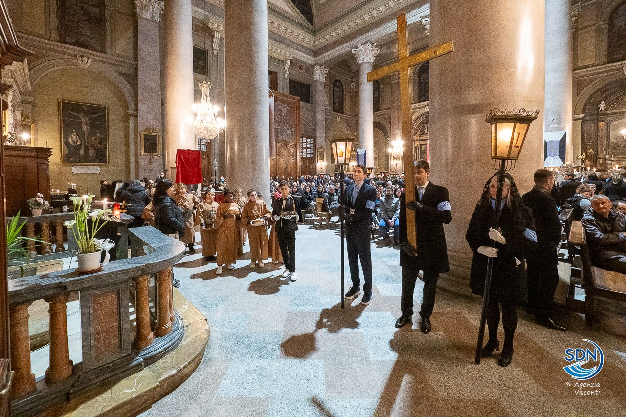 Via Crucis Oleggio 2024_23