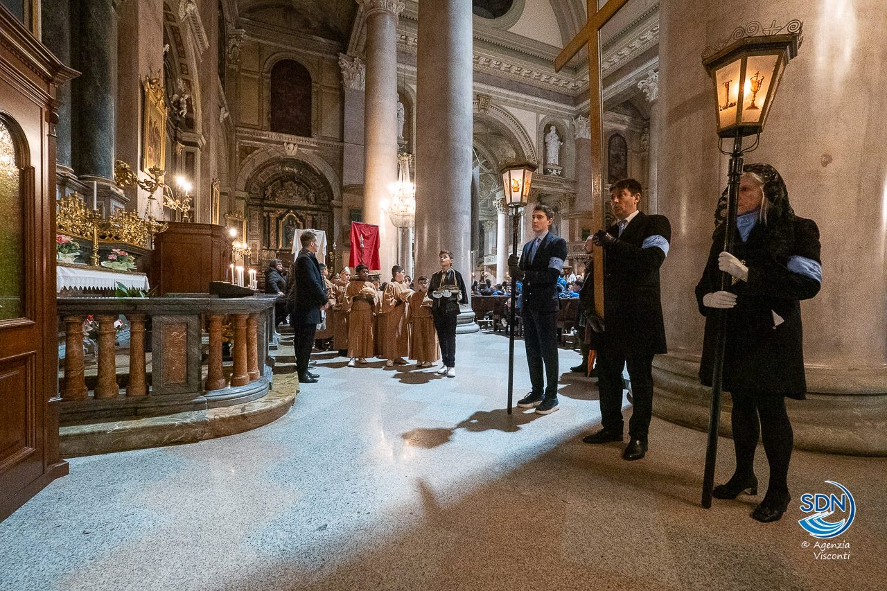 Via Crucis Oleggio 2024_26