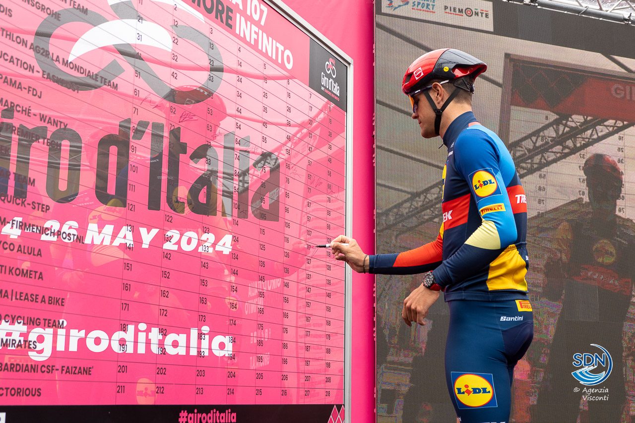 Il Giro 2024 a Novara