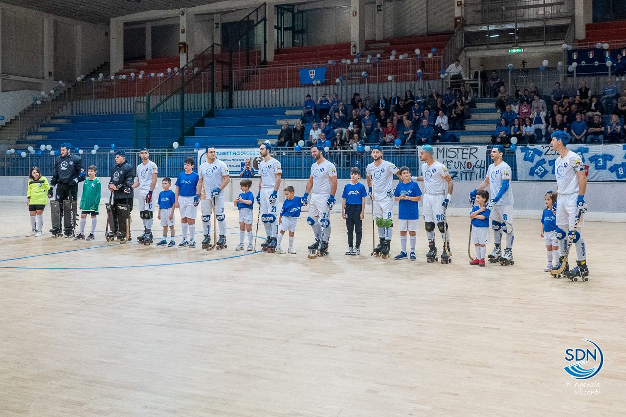 Azzurra Hockey Novara promossa in serie A1: la festa