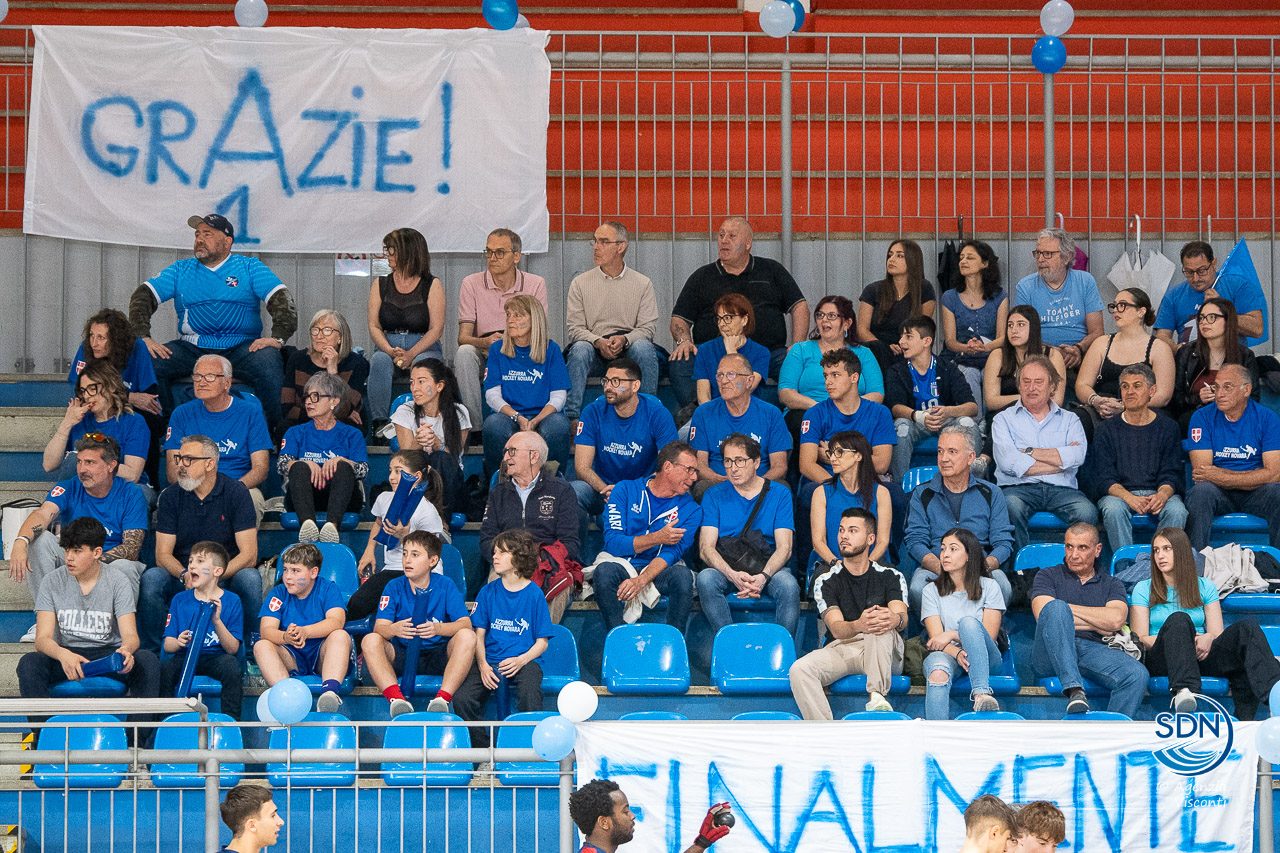 Azzurra Hockey Novara promossa in serie A1: la festa