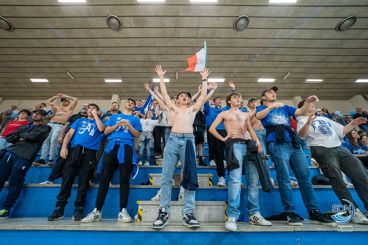 Azzurra Hockey Novara promossa in serie A1: la festa