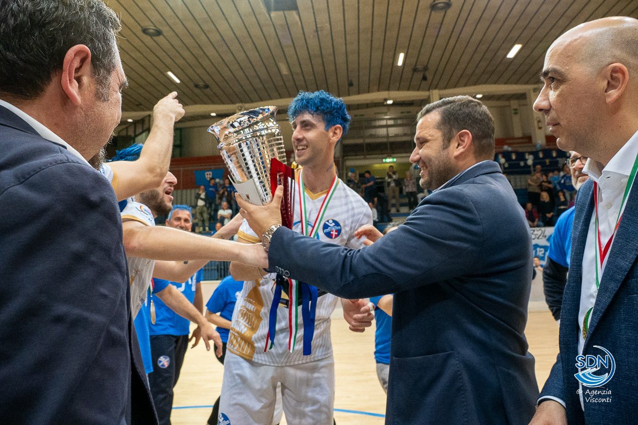 Azzurra Hockey Novara promossa in serie A1: la festa