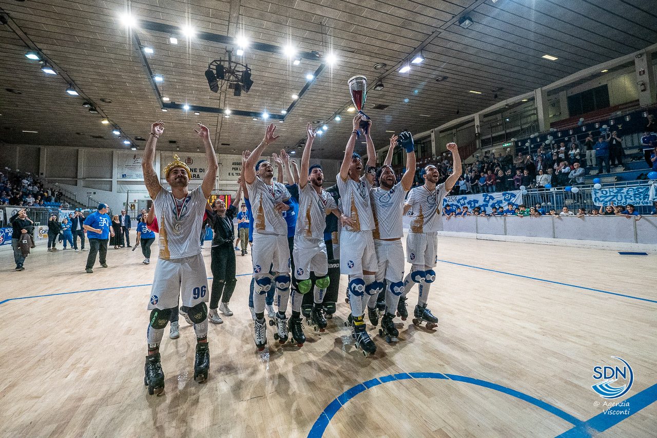 Azzurra Hockey Novara promossa in serie A1: la festa
