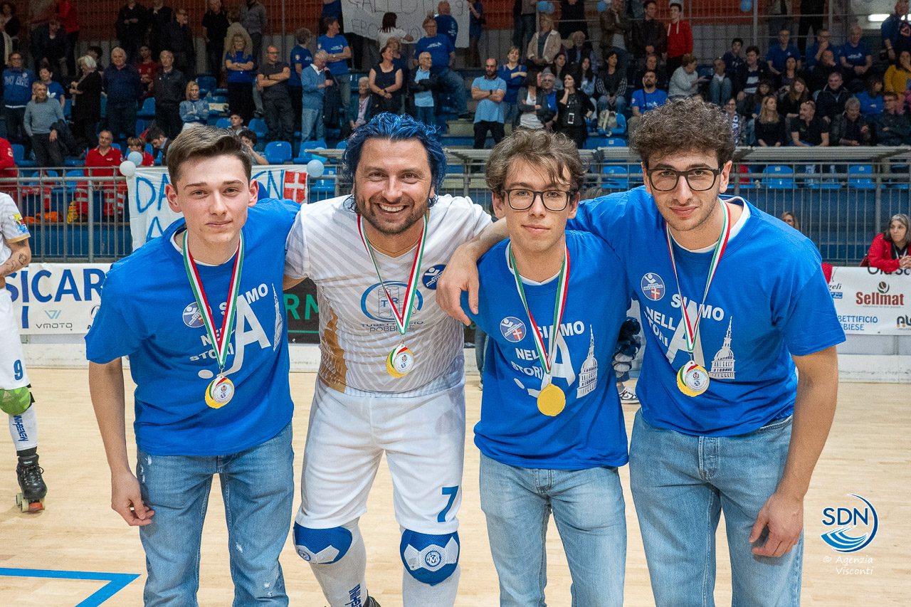 Azzurra Hockey Novara promossa in serie A1: la festa