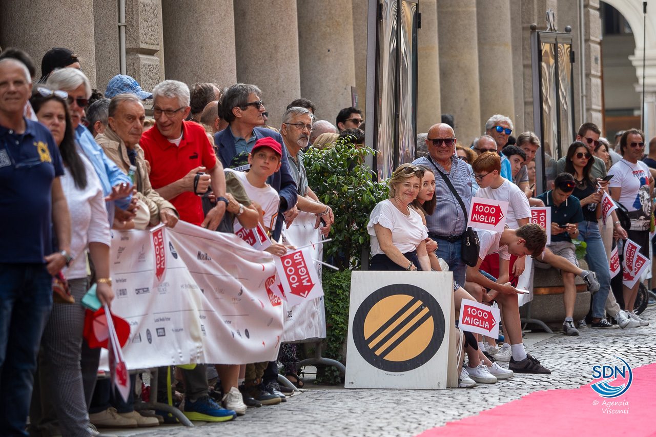 La 1000 Miglia a Novara7858