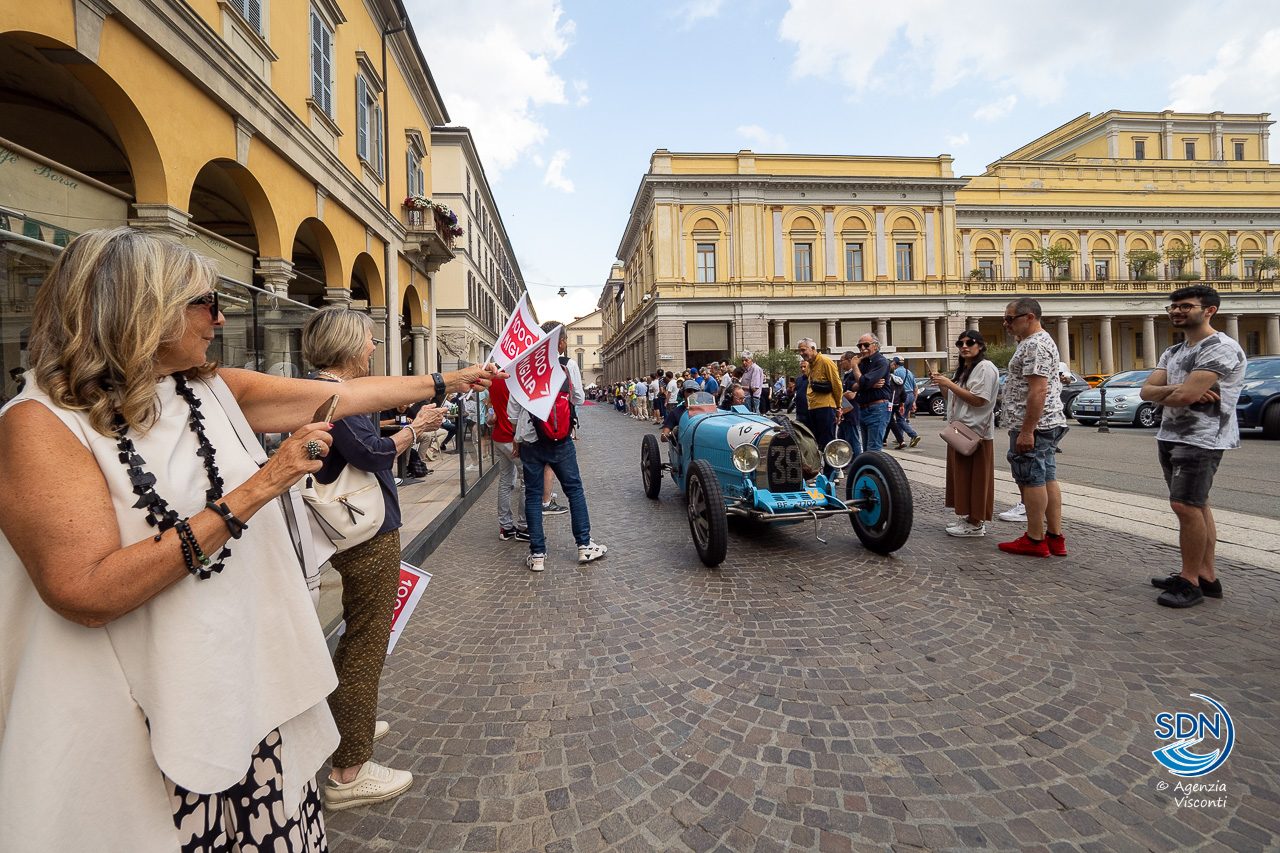 La 1000 Miglia a Novara7977