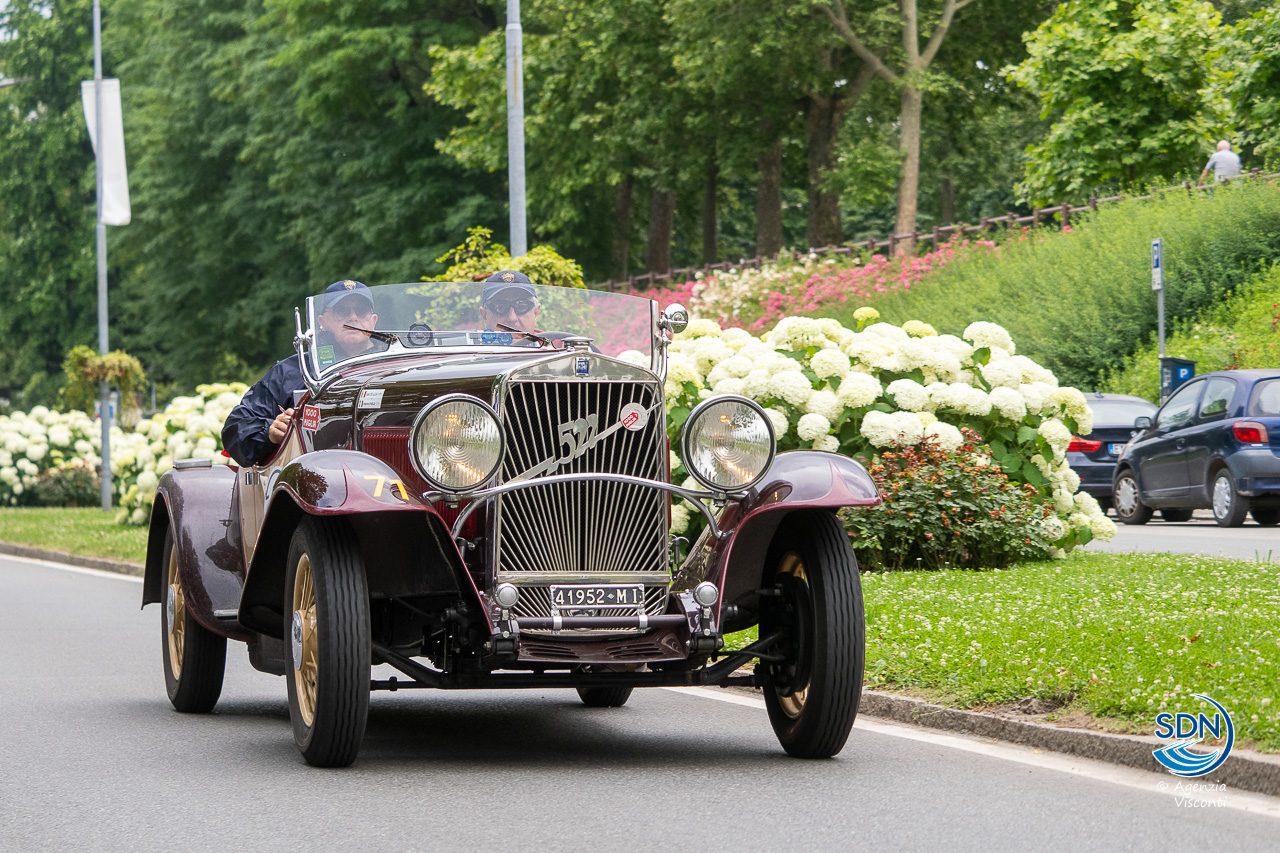La 1000 Miglia a Novara8060