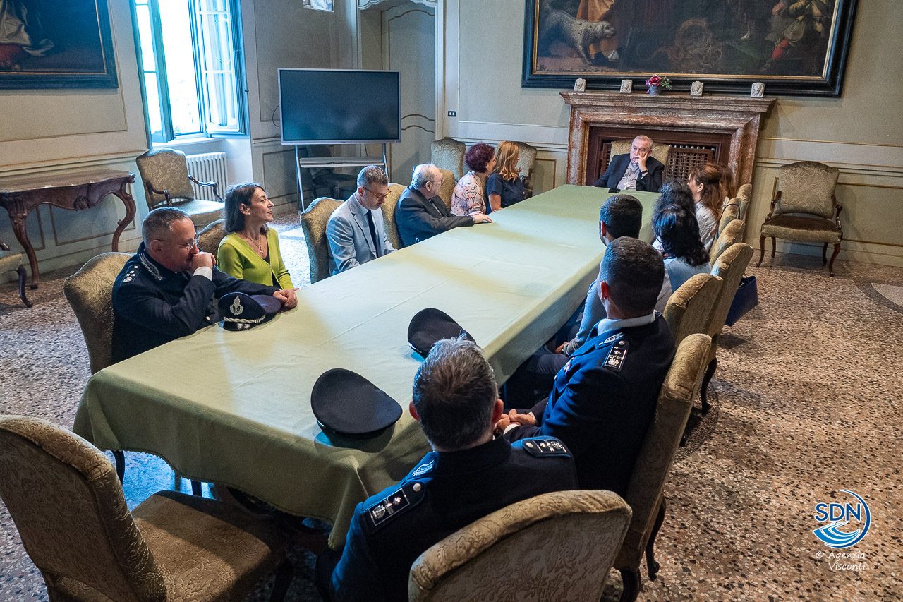 Vescovo incontra polizia penitenziaria_3