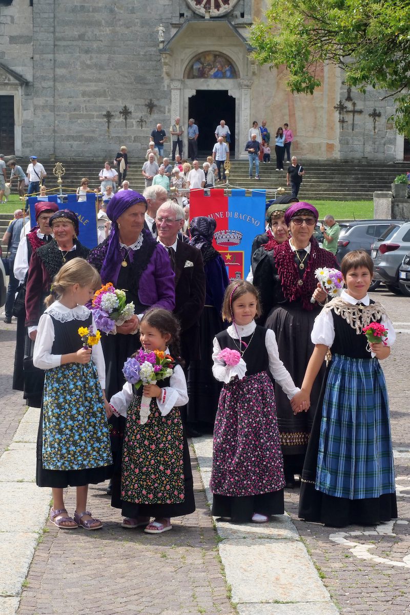 Partenza della Processione, gruppo in costume storico
