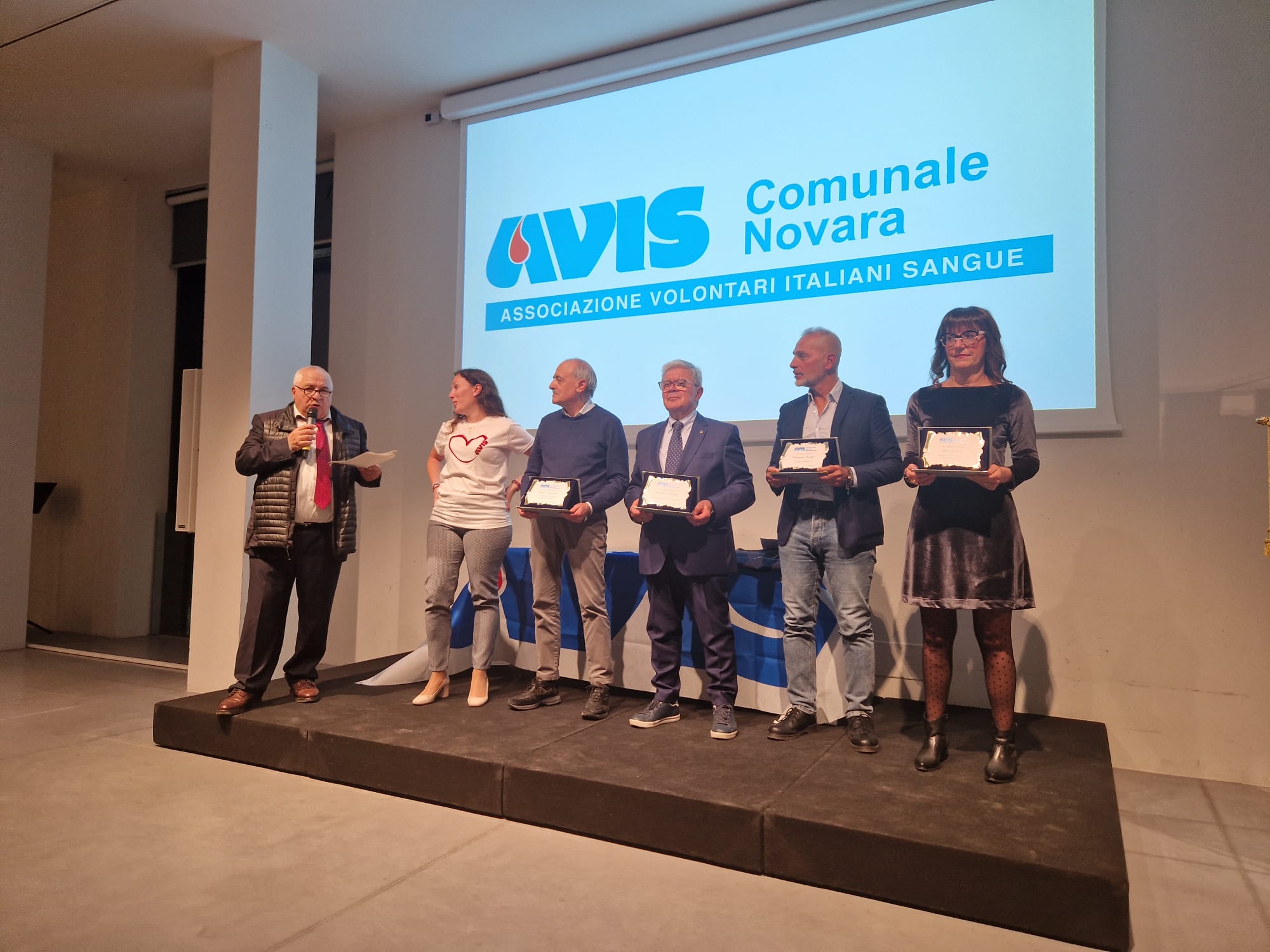 avis5