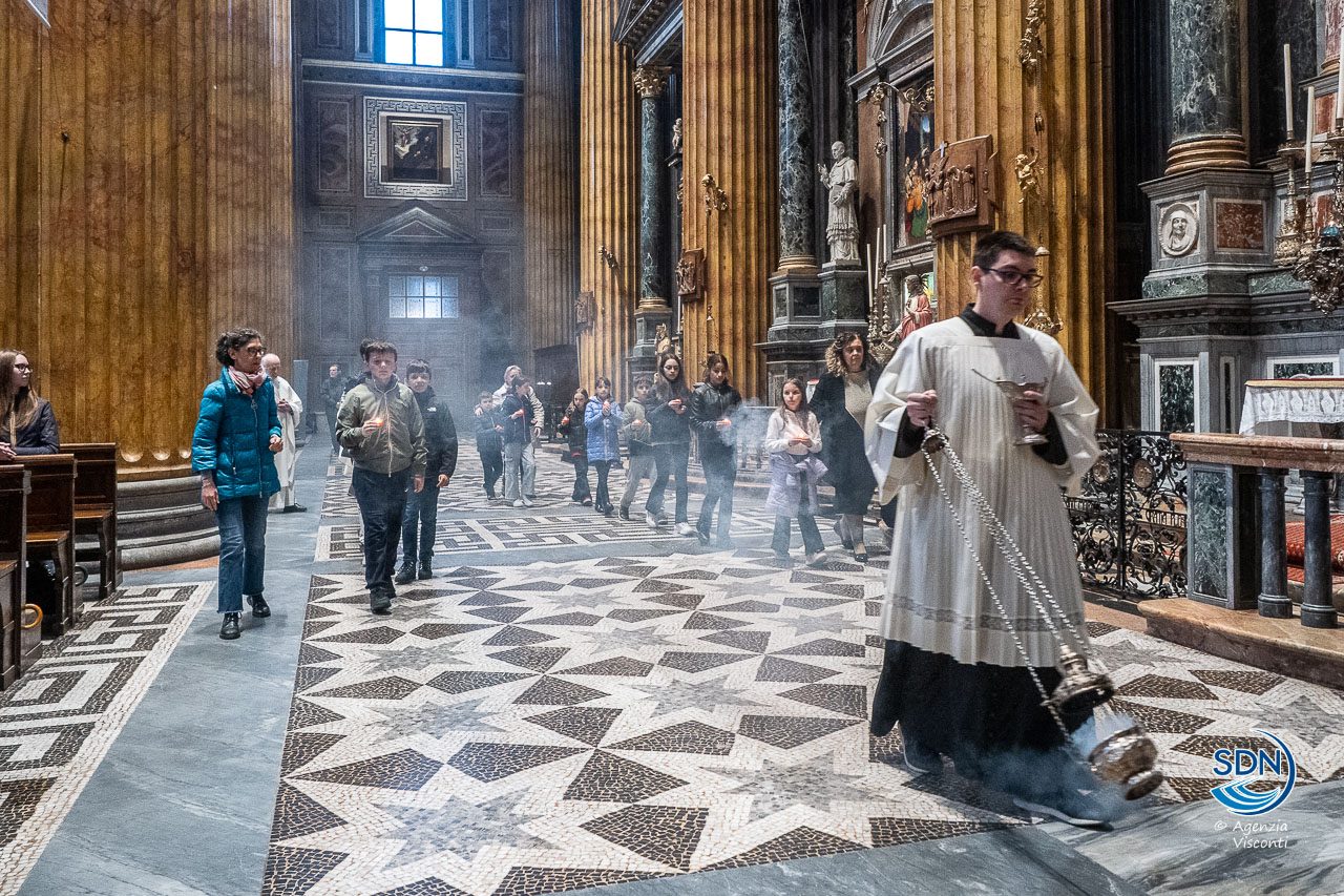 Lavanda dei piedi 2025 Cattedrale Novara_7