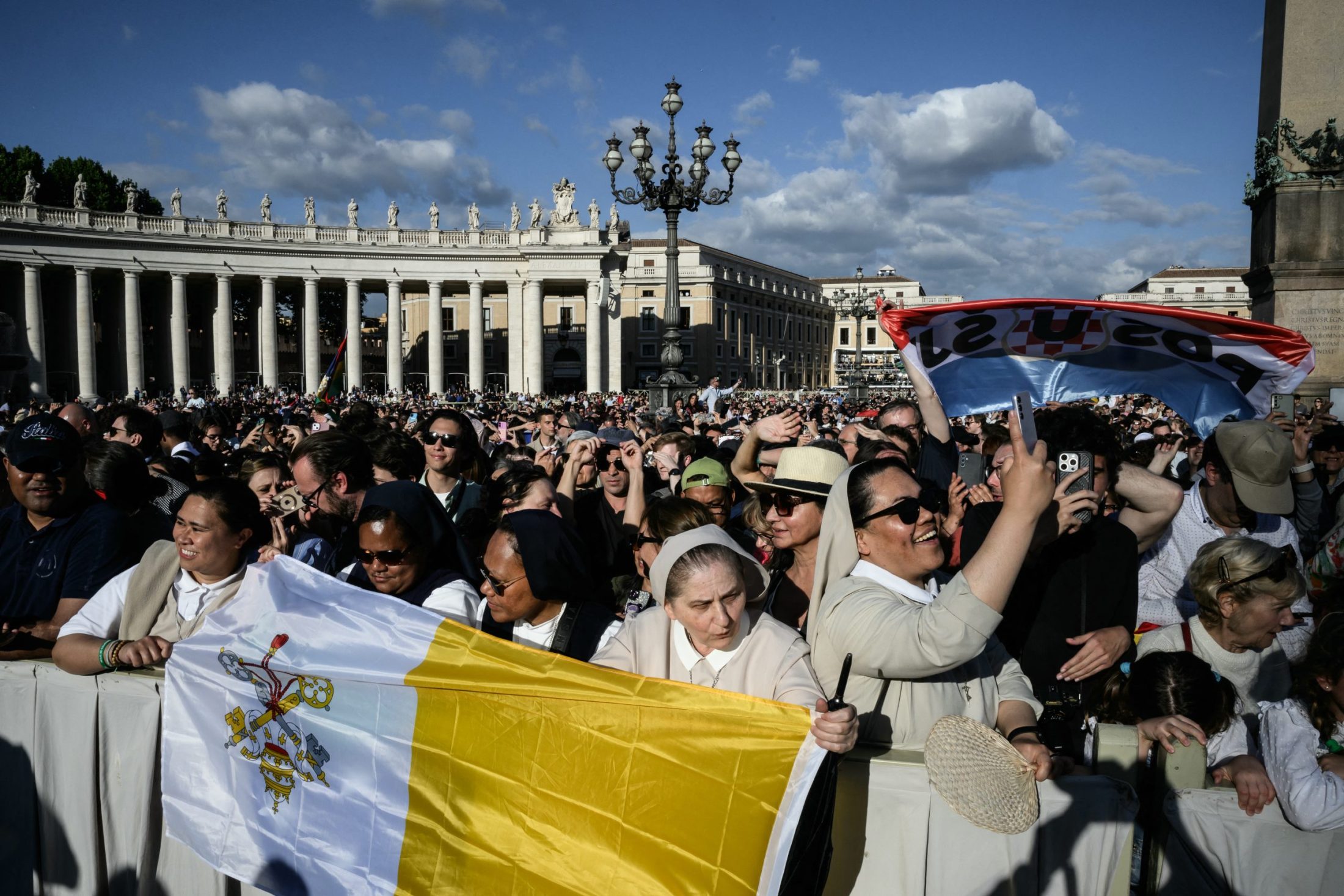 AFP__20250508__44YT3V2__v2__HighRes__ItalyVaticanReligionPopeConclave-scaled