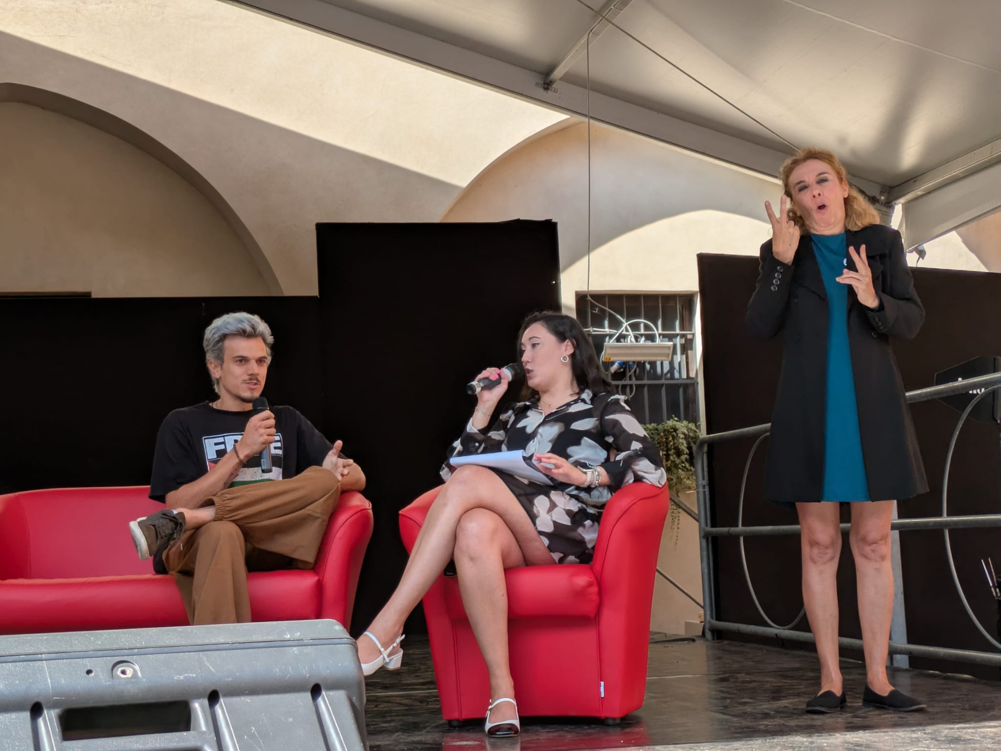 novaraonstage1