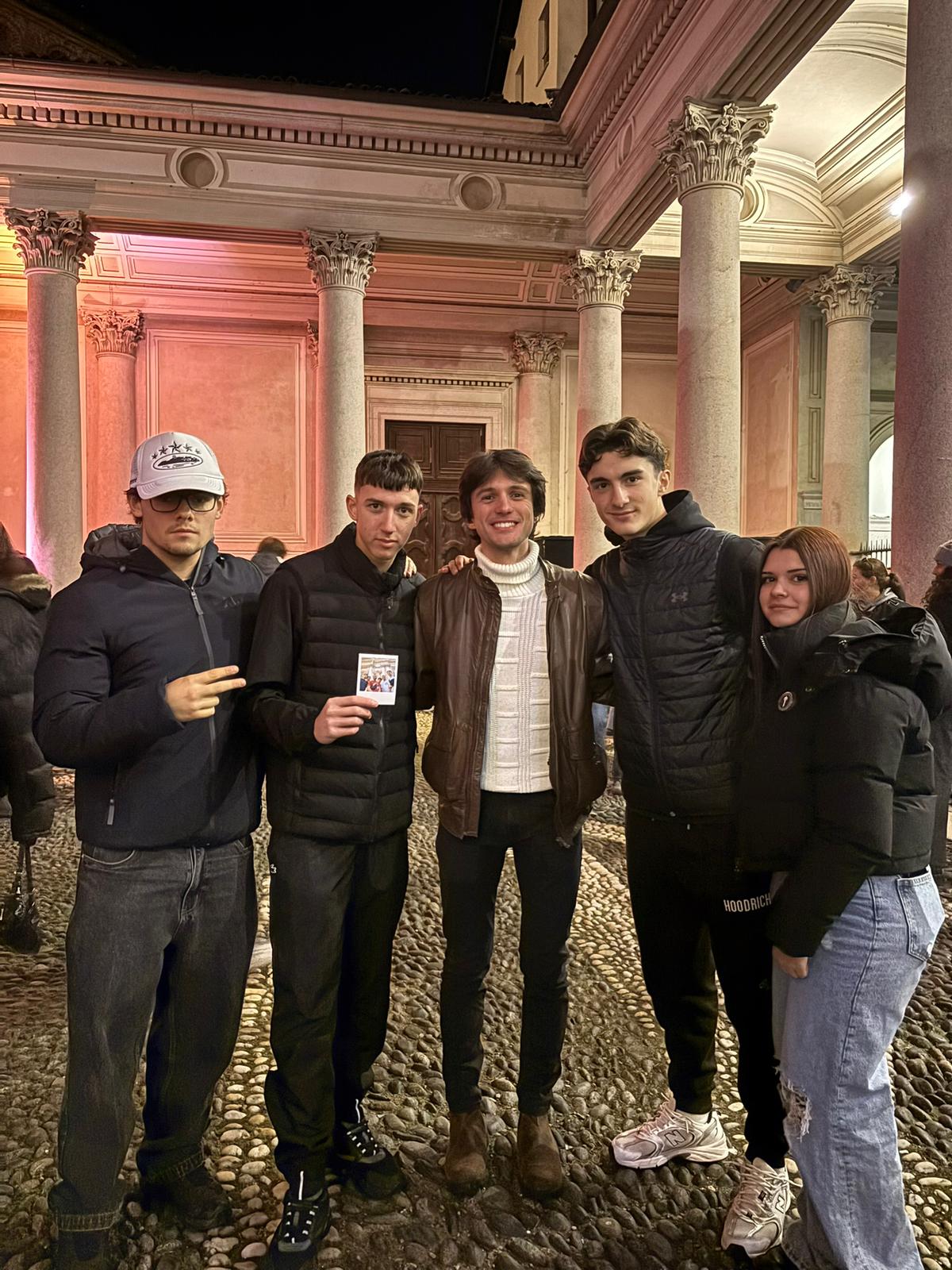 Pomeriggio_gruppo di ragazzi
